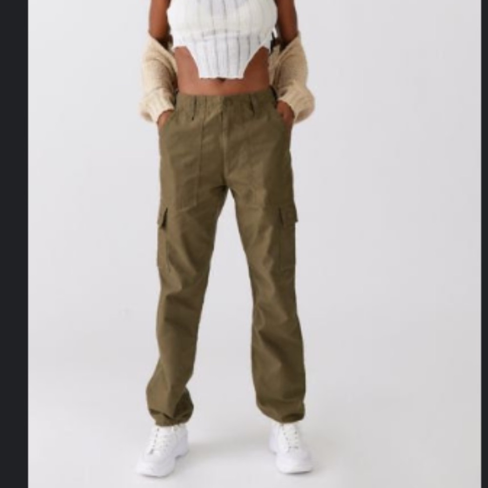 Urban Renewal Vintage Low-Rise Cargo Pant - M